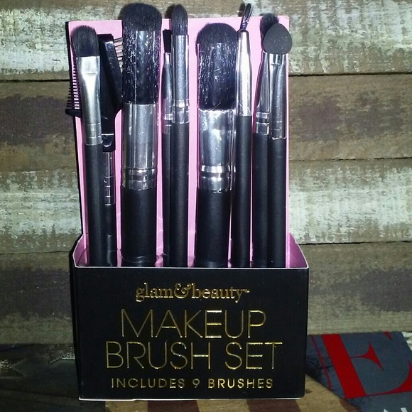 glam & beauty Other - 🌹🆕(NIB)~9 Count Makeup Brush Set🌹